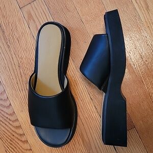 Madewell julian puffy mule size 8